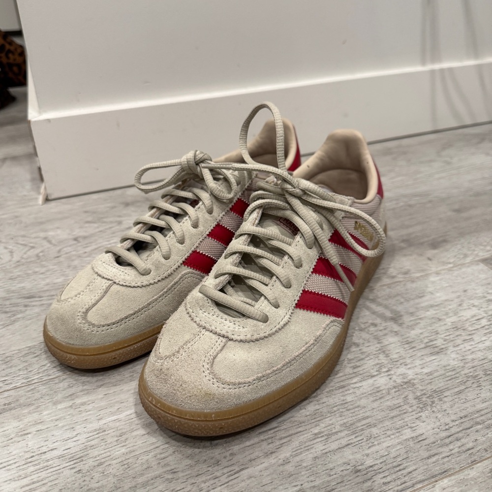 adidas Spezial -Women's Beige Suede Sneakers with Red Stripes W8/M7